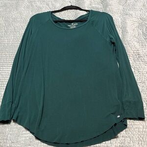 American Eagle Outfitters Women's Dark Green Long Sleeve Tee